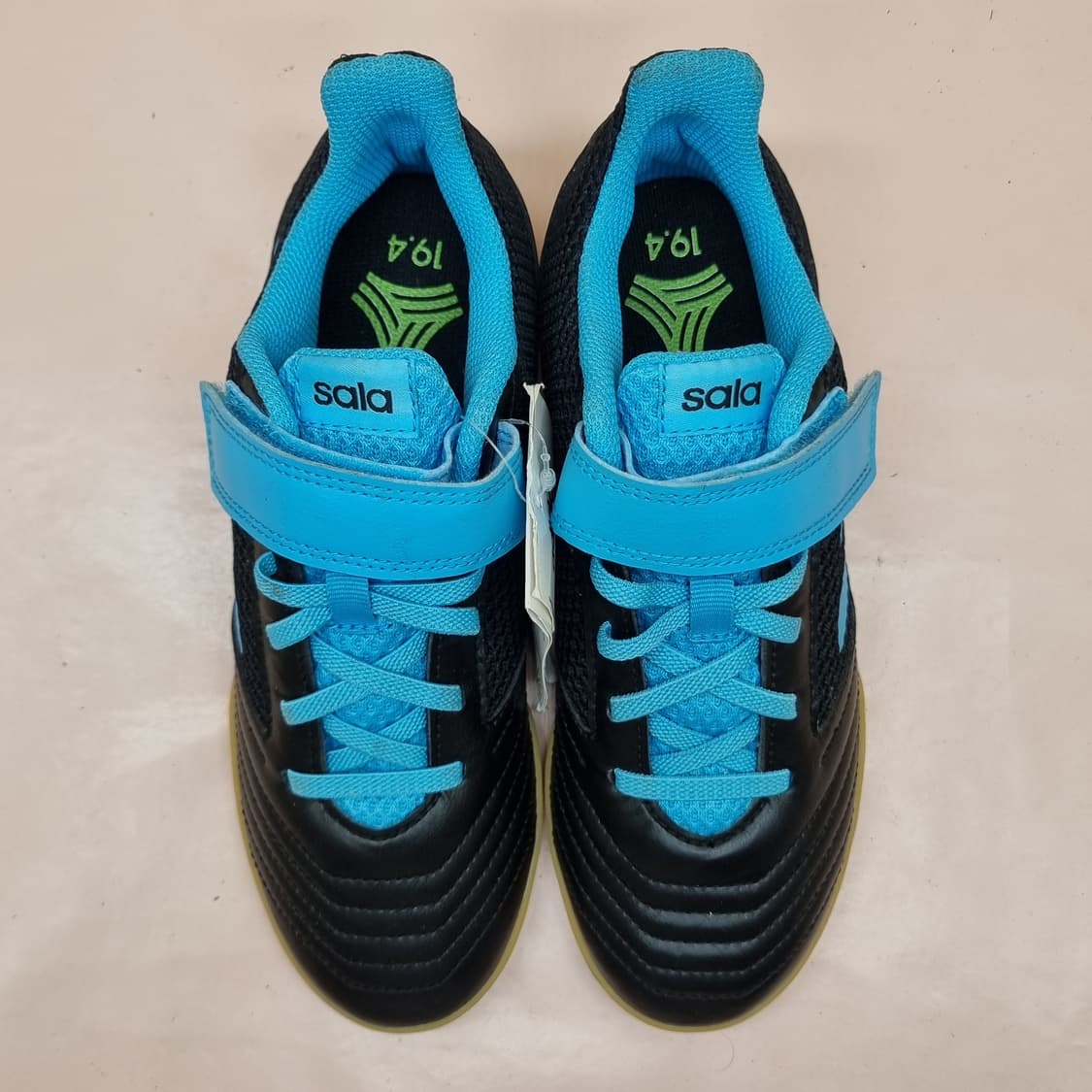 새상품 아디다스 프레데터 19.4 아동 풋살화 220 상품이미지2