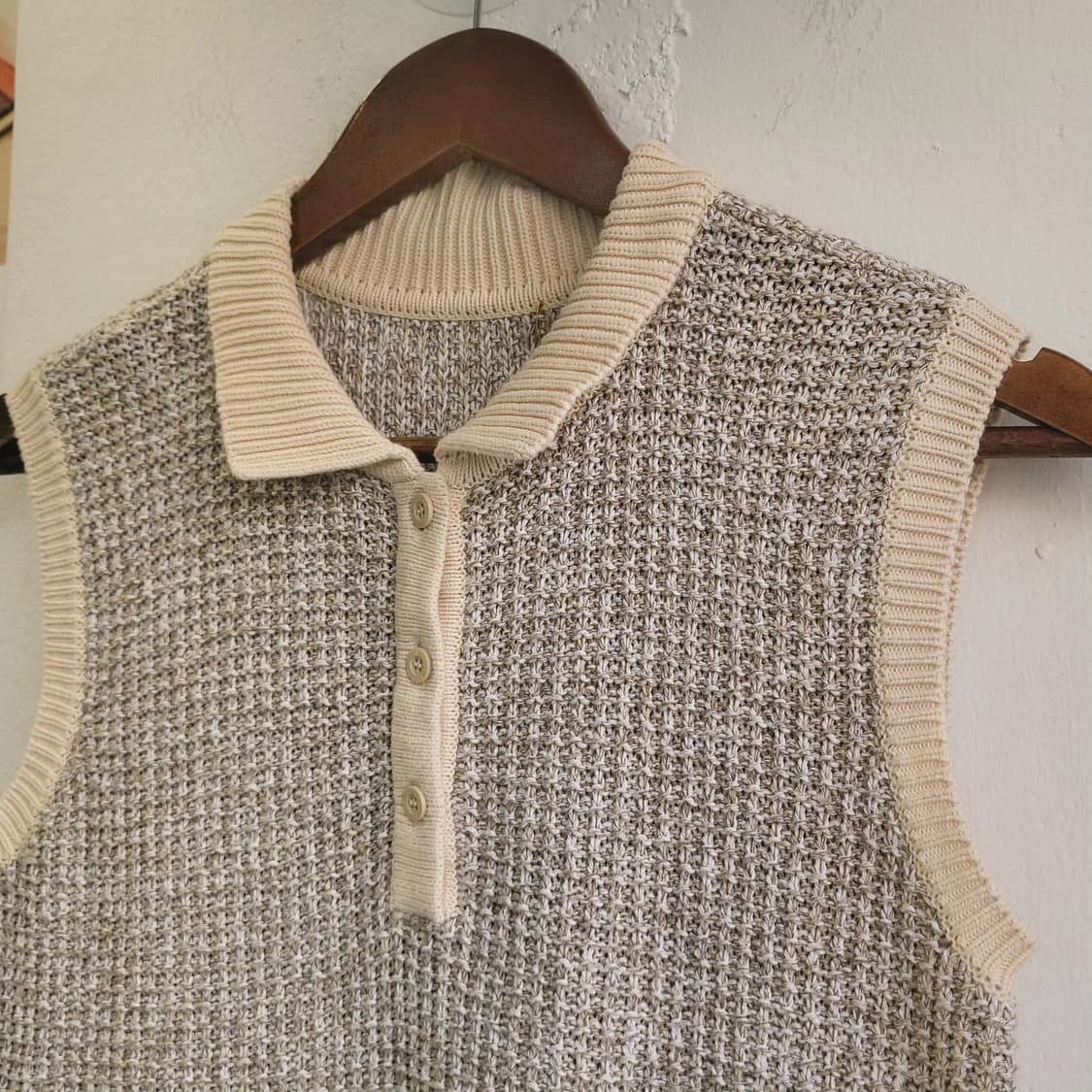 Bogner 오트밀그레이 카라 니트 베스트 상품이미지3