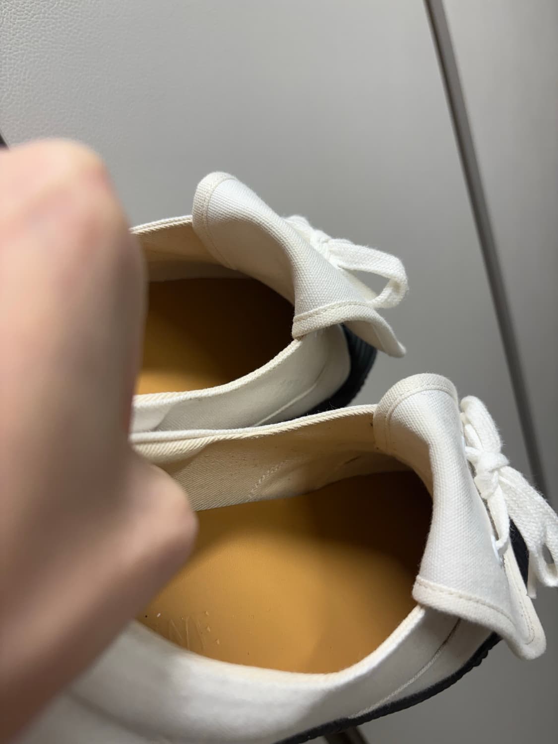 풀박스!! 로에베 아나그램 자수 플랫 스니커즈 38 상품이미지8