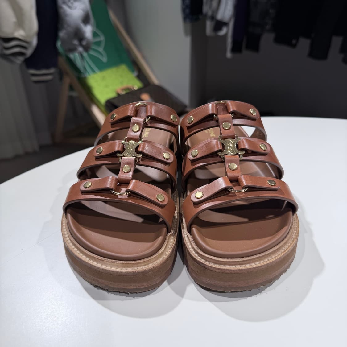 (A+/35) / 셀린느 티피 트리옹프 레더 샌들 카프스킨 상품이미지2