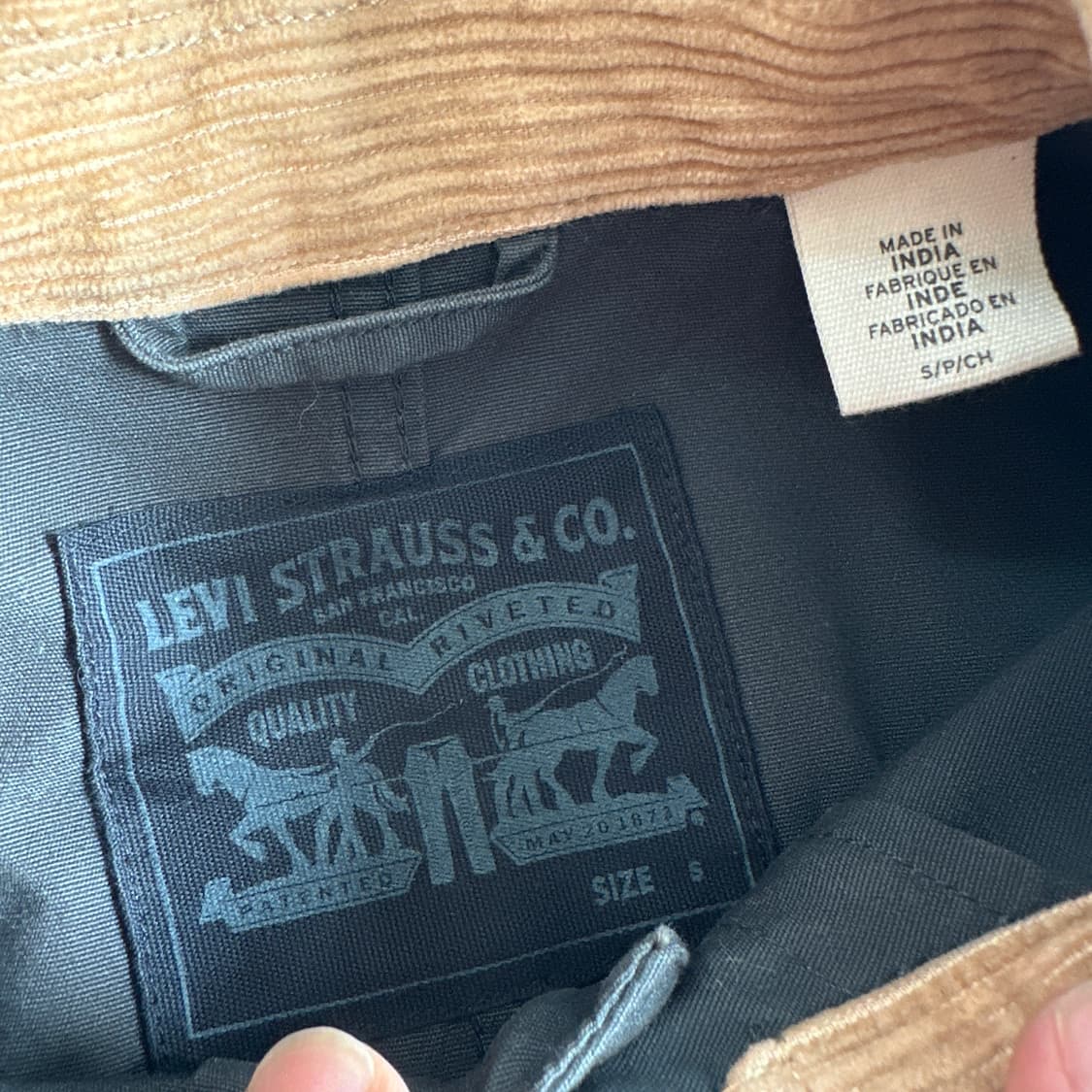 Levi's 리바이스 블랙 코듀로이 초어 자켓 상품이미지4