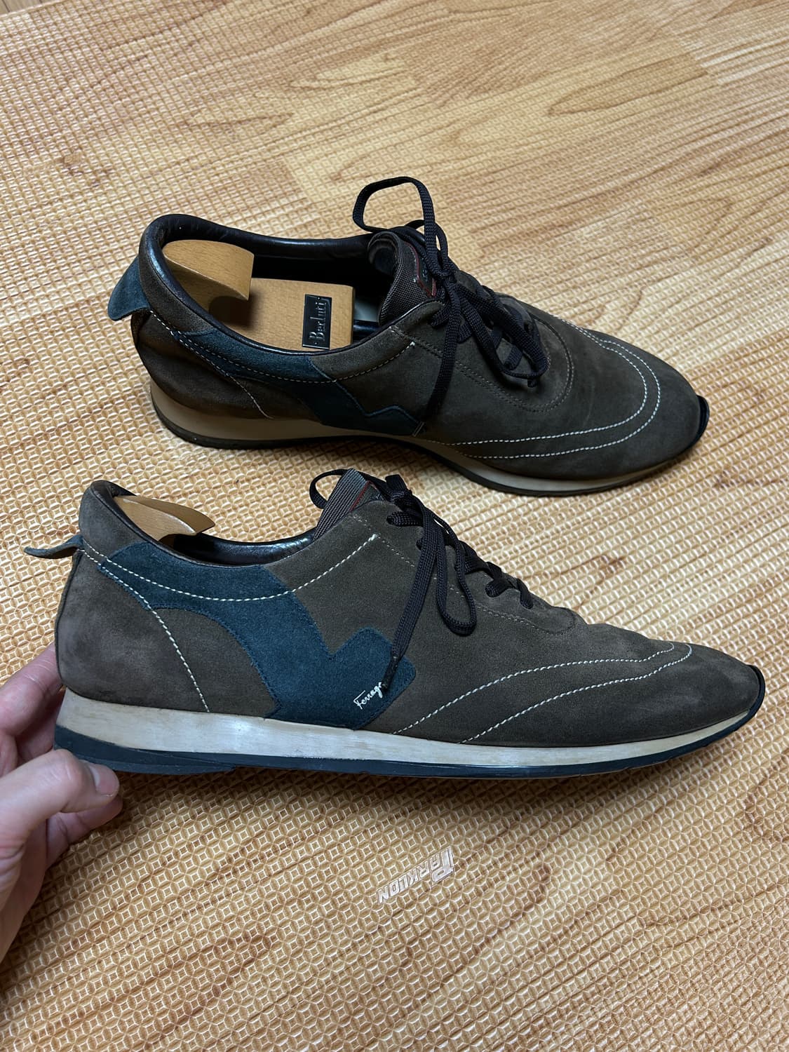 페라가모 스니커즈 상품이미지2