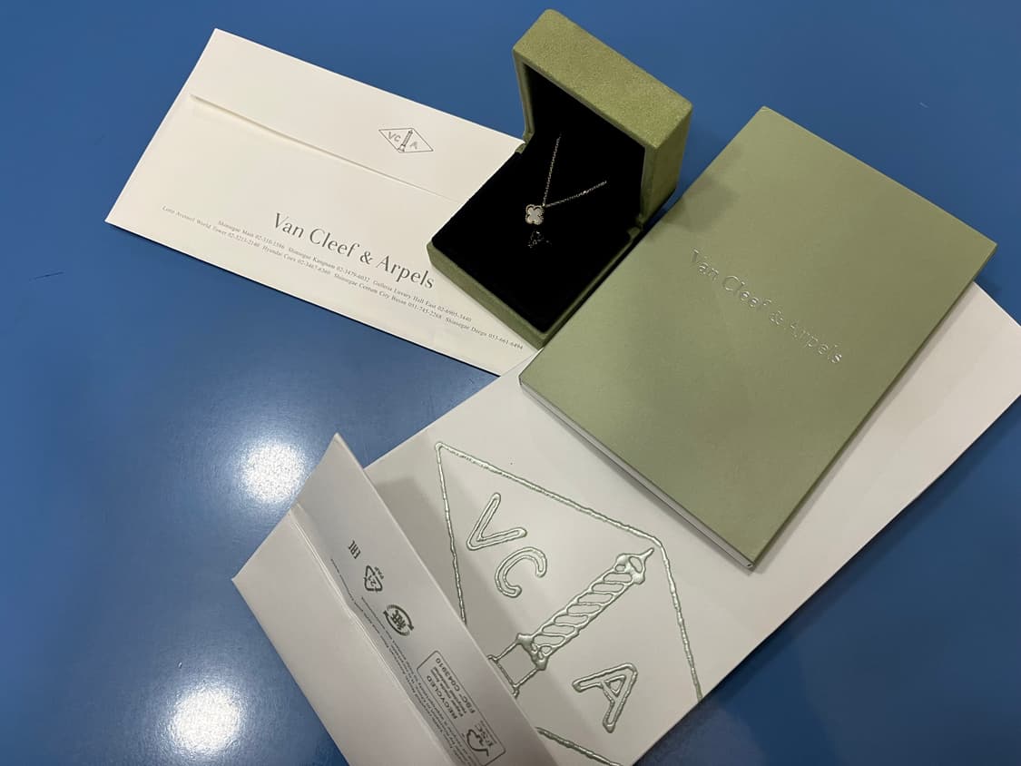 반클리프 스위트 알함브라 펜던트 마더오브펄 상품이미지4