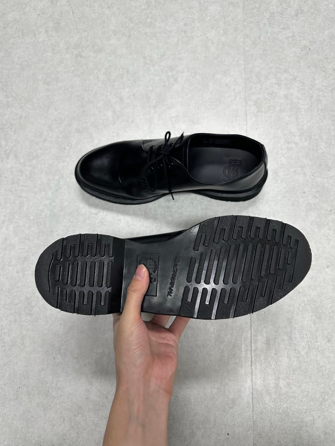 닥터마틴 1461 모노 상품이미지6