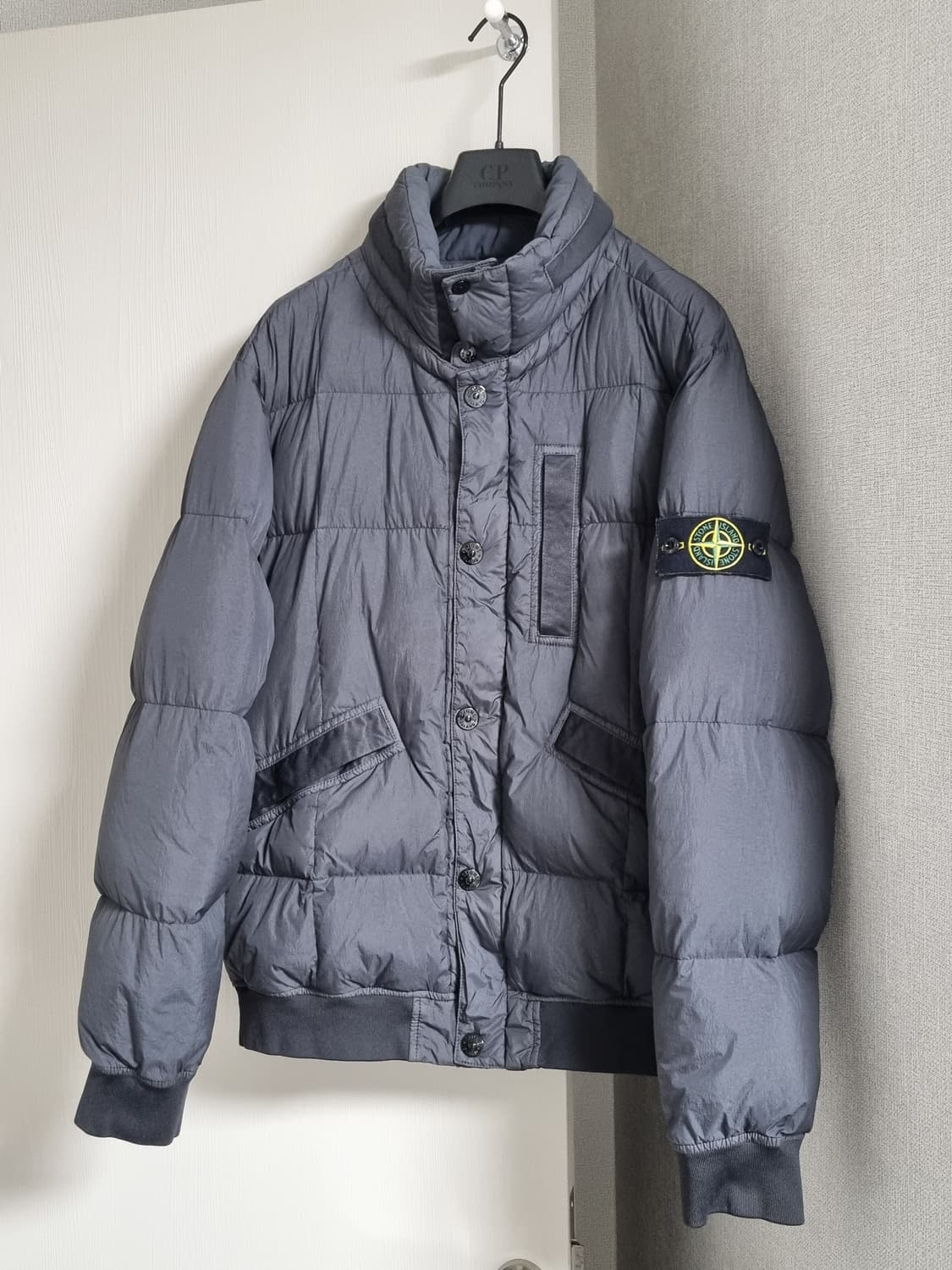 스톤아일랜드 크링클랩스 논후드 패딩 상품이미지1