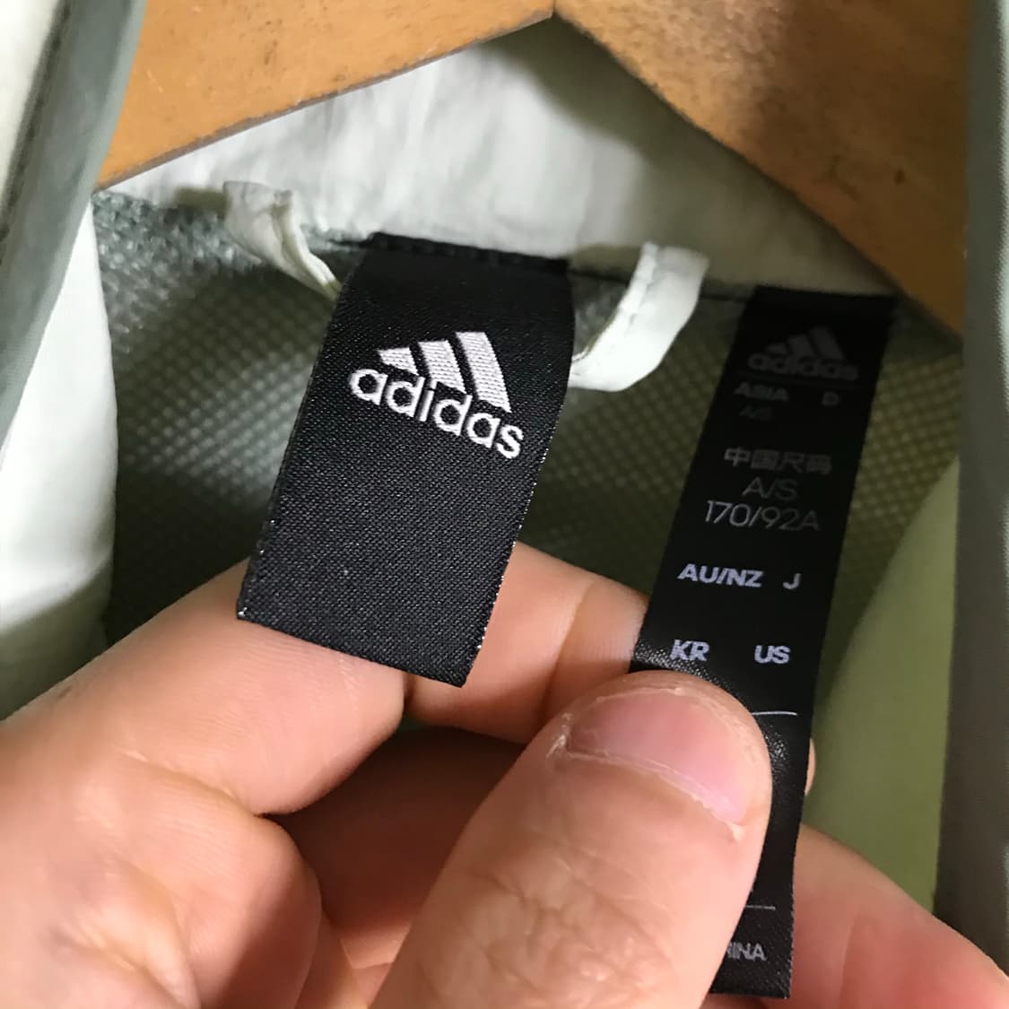 아디다스 카키톤 올드스쿨 바람막이 상품이미지4