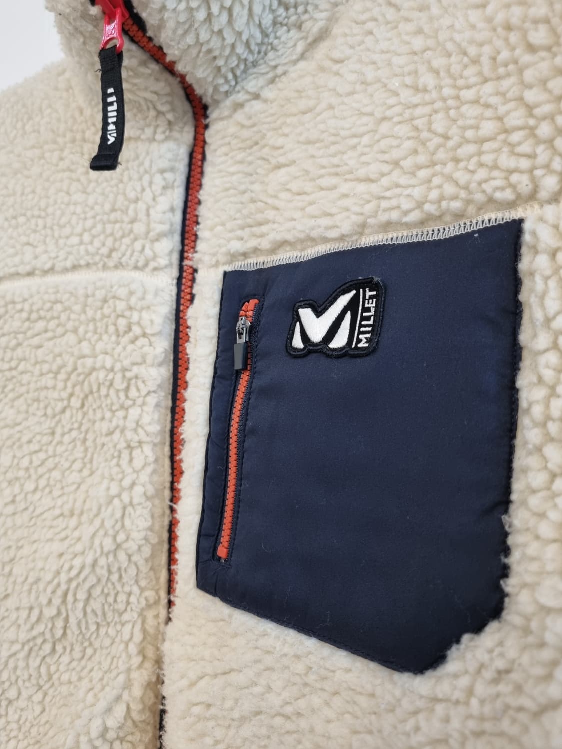 밀레 양면 후리스 95 실측 100흠이나 찢김(구멍)이나 얼룩같은 하자 상품이미지3