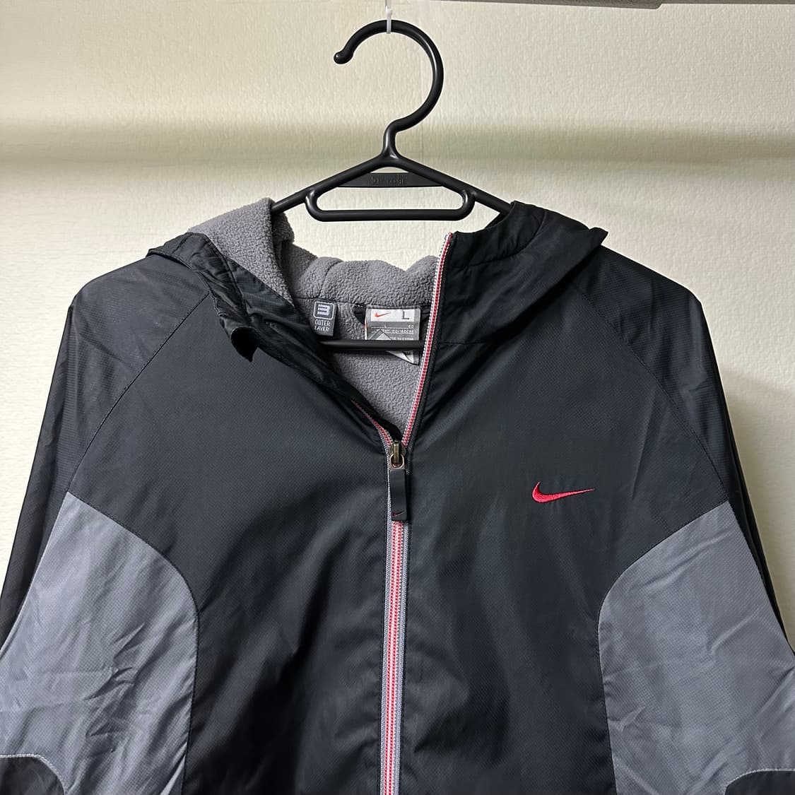 나이키 레드스우시 후드 블랙 바람막이 상품이미지2