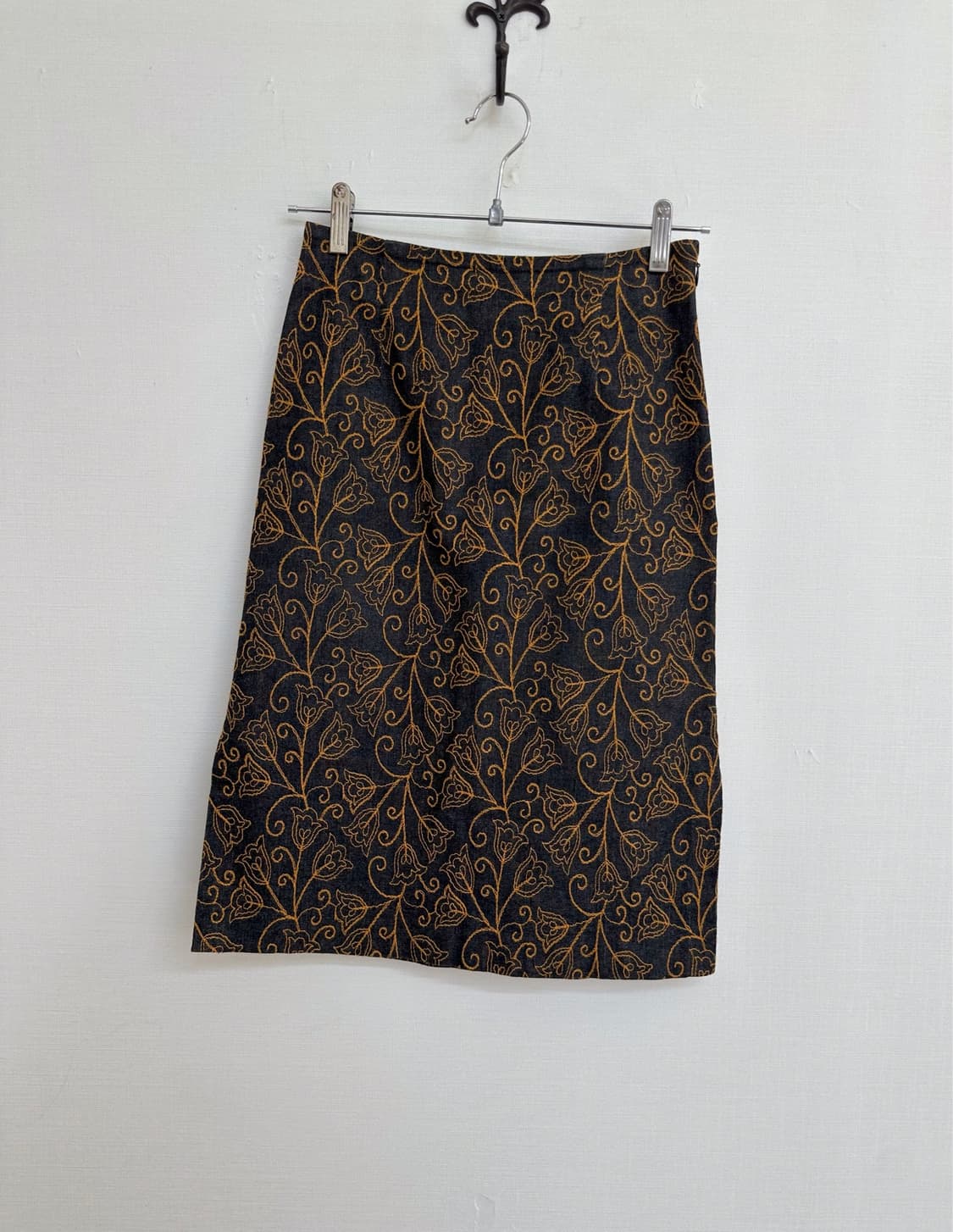 embroidery denim skirt 상품이미지3