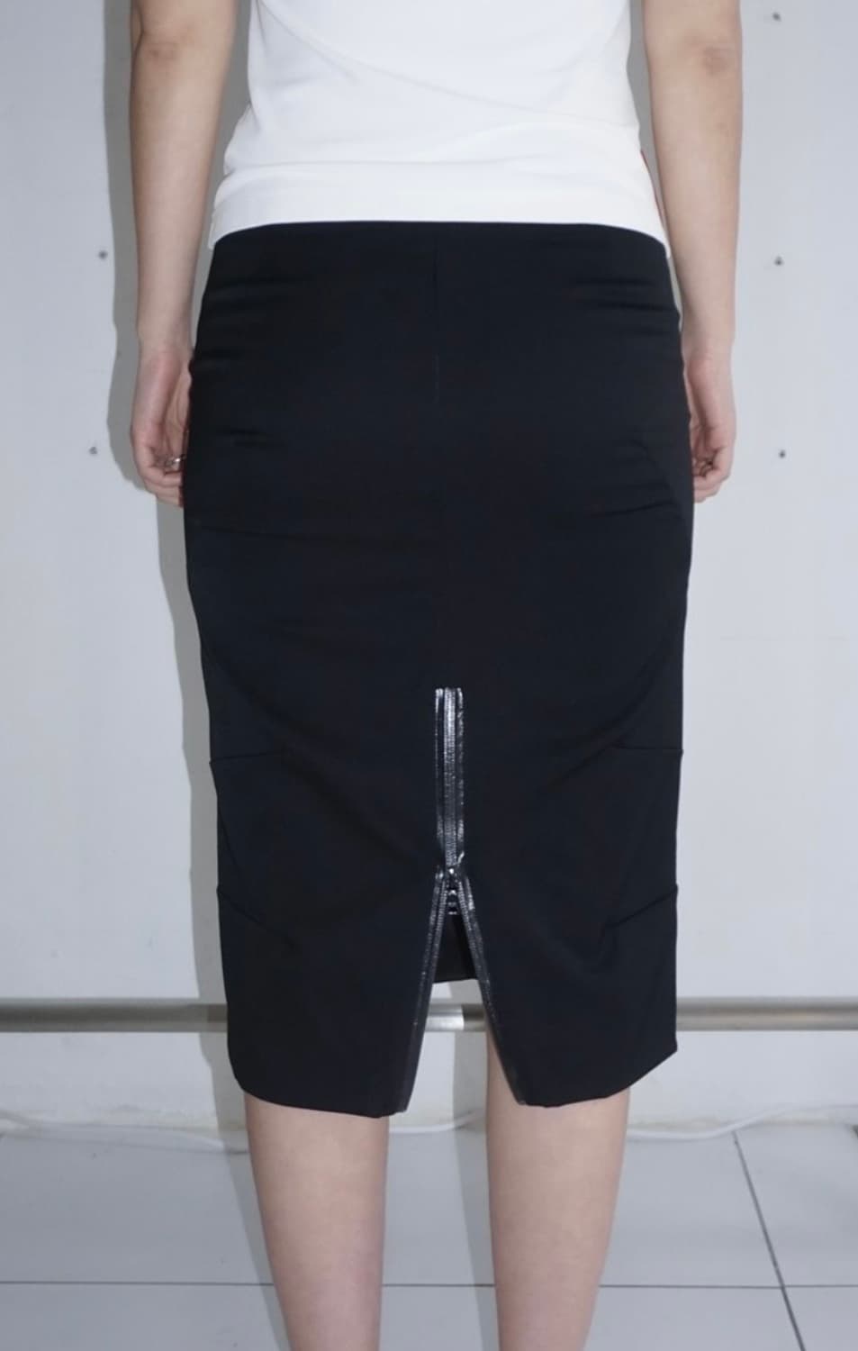 프라다 스포츠 지퍼 디테일 스커트 상품이미지7