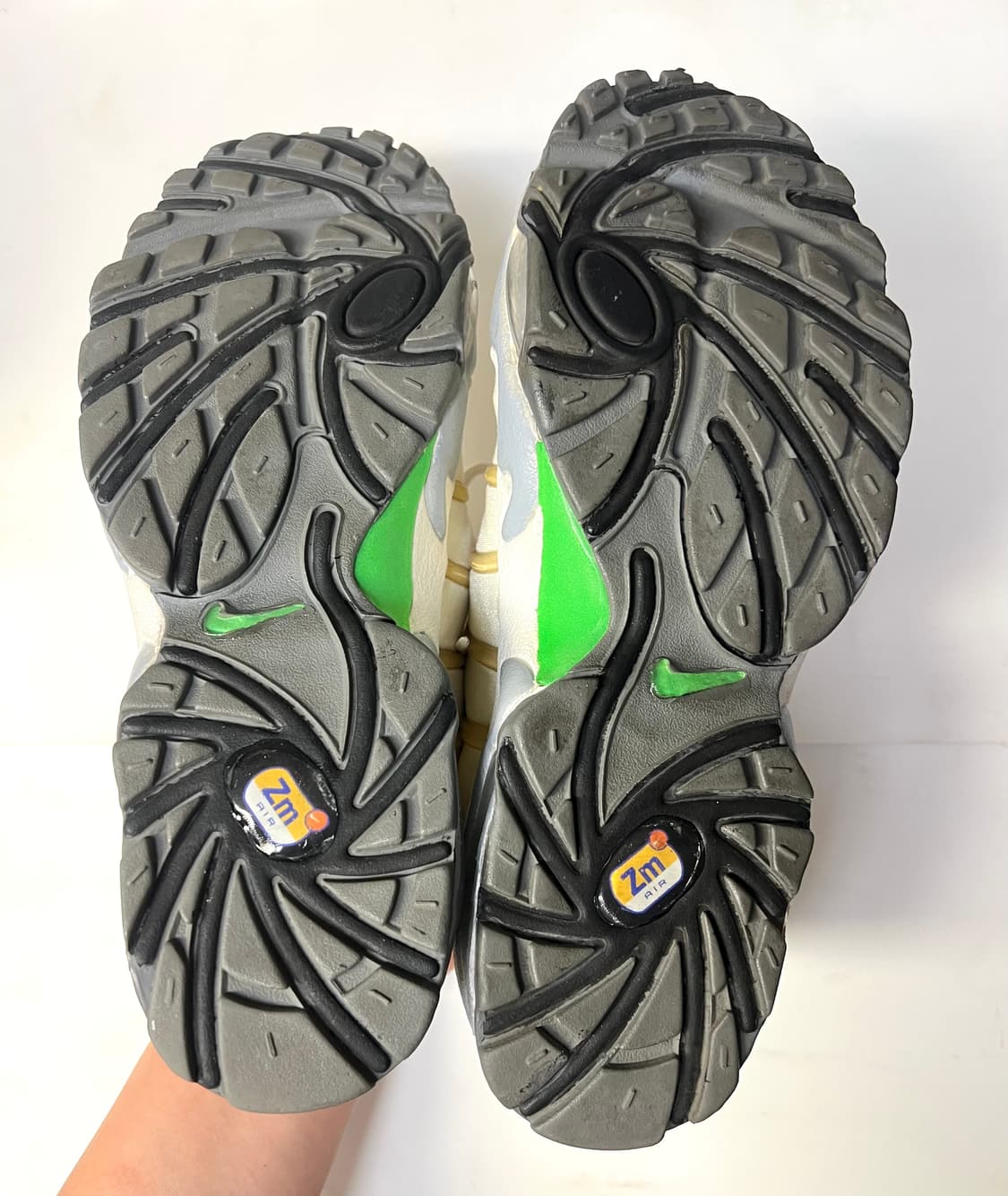 [265] 나이키 에어 줌 세이즈믹 모노톤컬렉션 올빽 상품이미지8