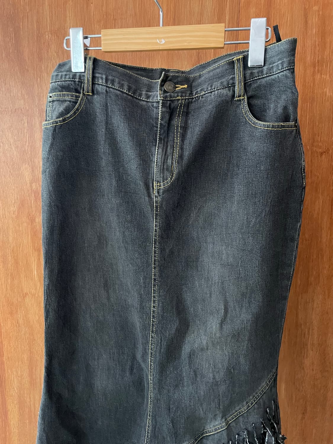 Grey fringe hem denim long skirt 상품이미지4