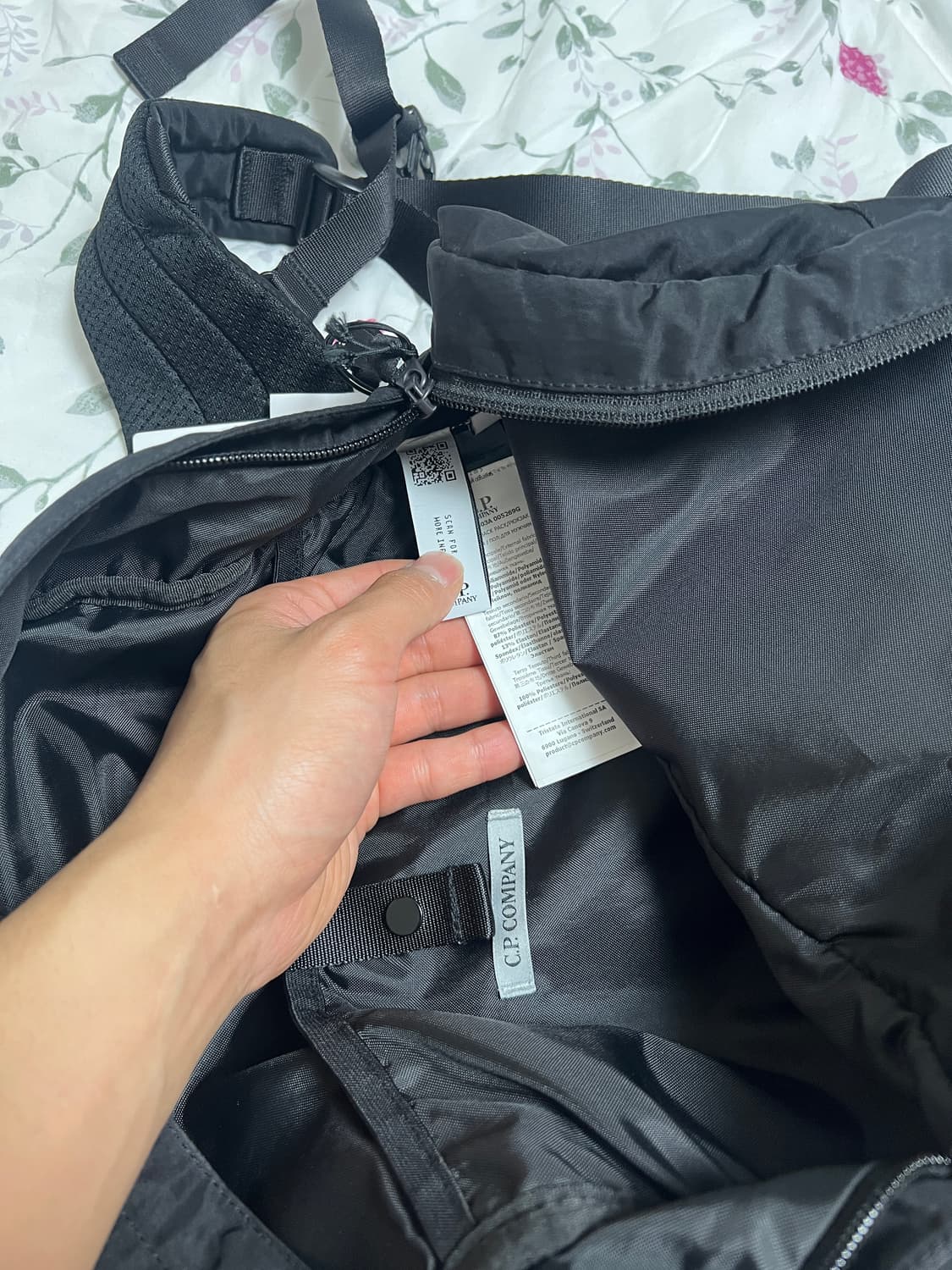 Cp 컴퍼니 나일론 B 렌즈 백팩 블랙 새상품 상품이미지8