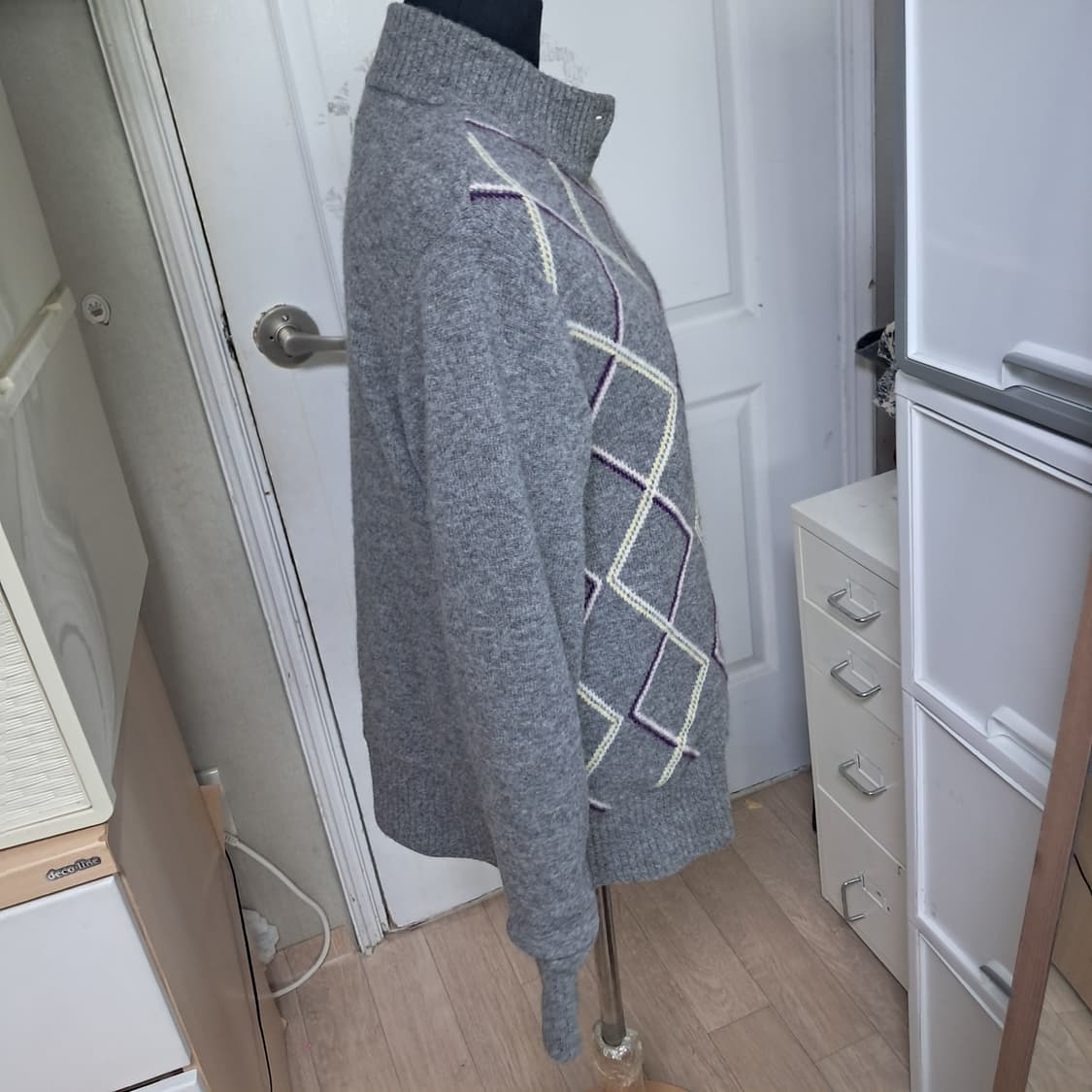 블랙앤화이트 방풍 니트 그레이 95 상품이미지4