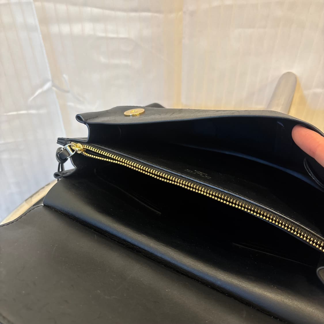 정품 토리버치 가죽 플랩 크로스백     상품이미지8