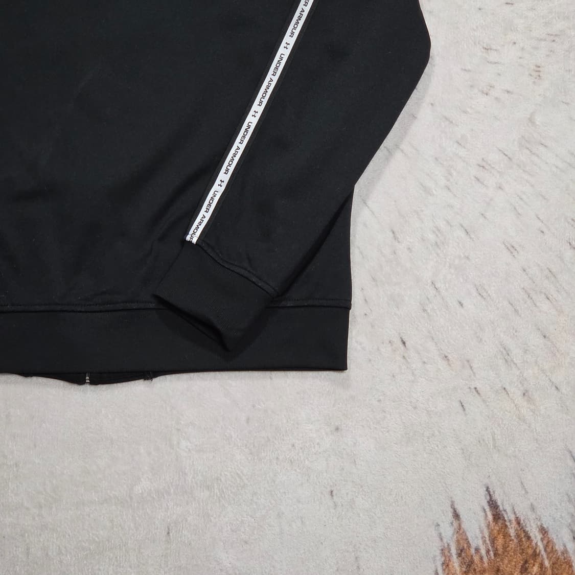 언더아머 블랙 져지 상품이미지6