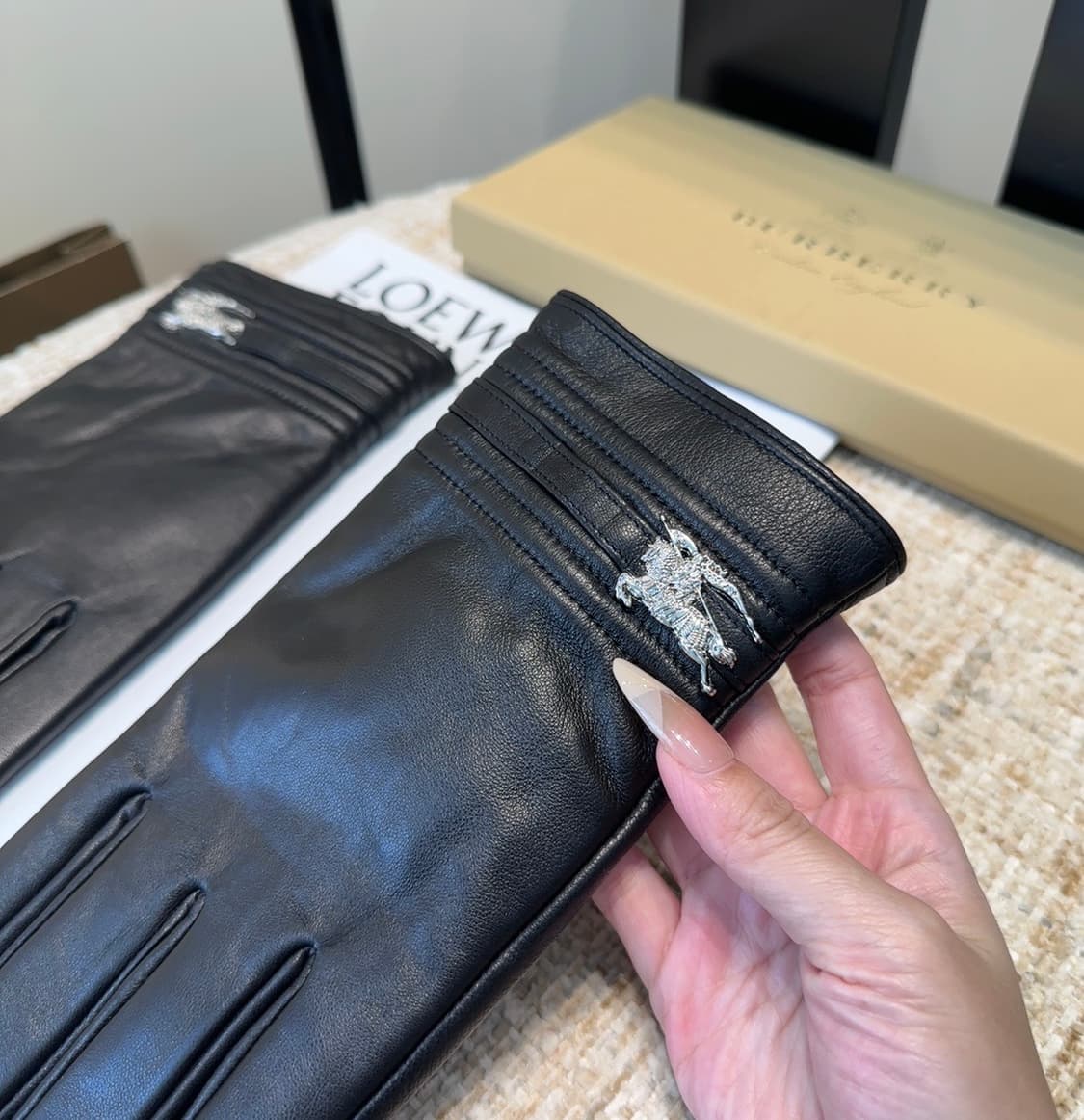 버버리 장갑 가을 겨울 보온 클래식 심플
 상품이미지5