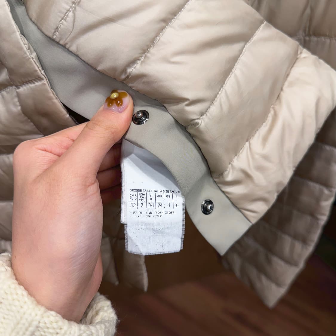 막스마라 위켄드 경량 다운 패딩 자켓 퀄팅 패턴 디테일 라이트 베이지  상품이미지8