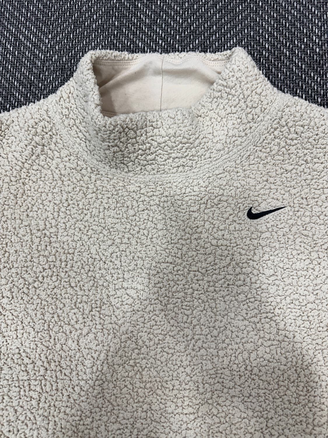 나이키 뽀글이 풀오버 베이지 상품이미지3