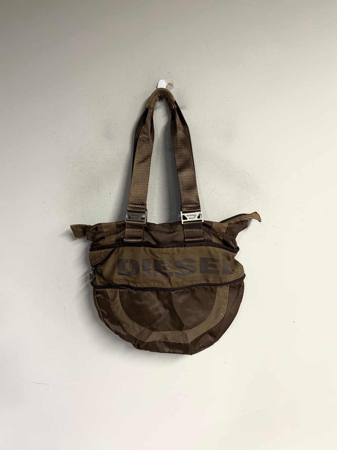 DIESEL big logo shoulder bag 상품이미지2