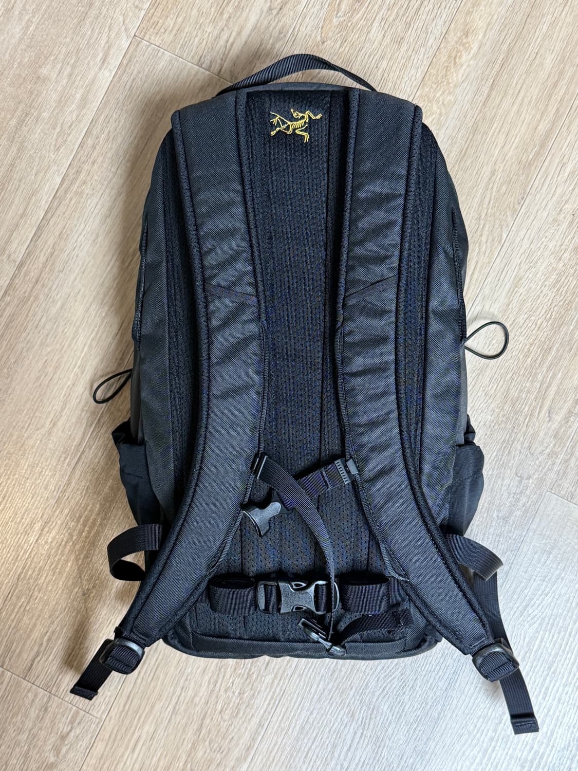 아크테릭스 맨티스 16 블랙 백팩 상품이미지2