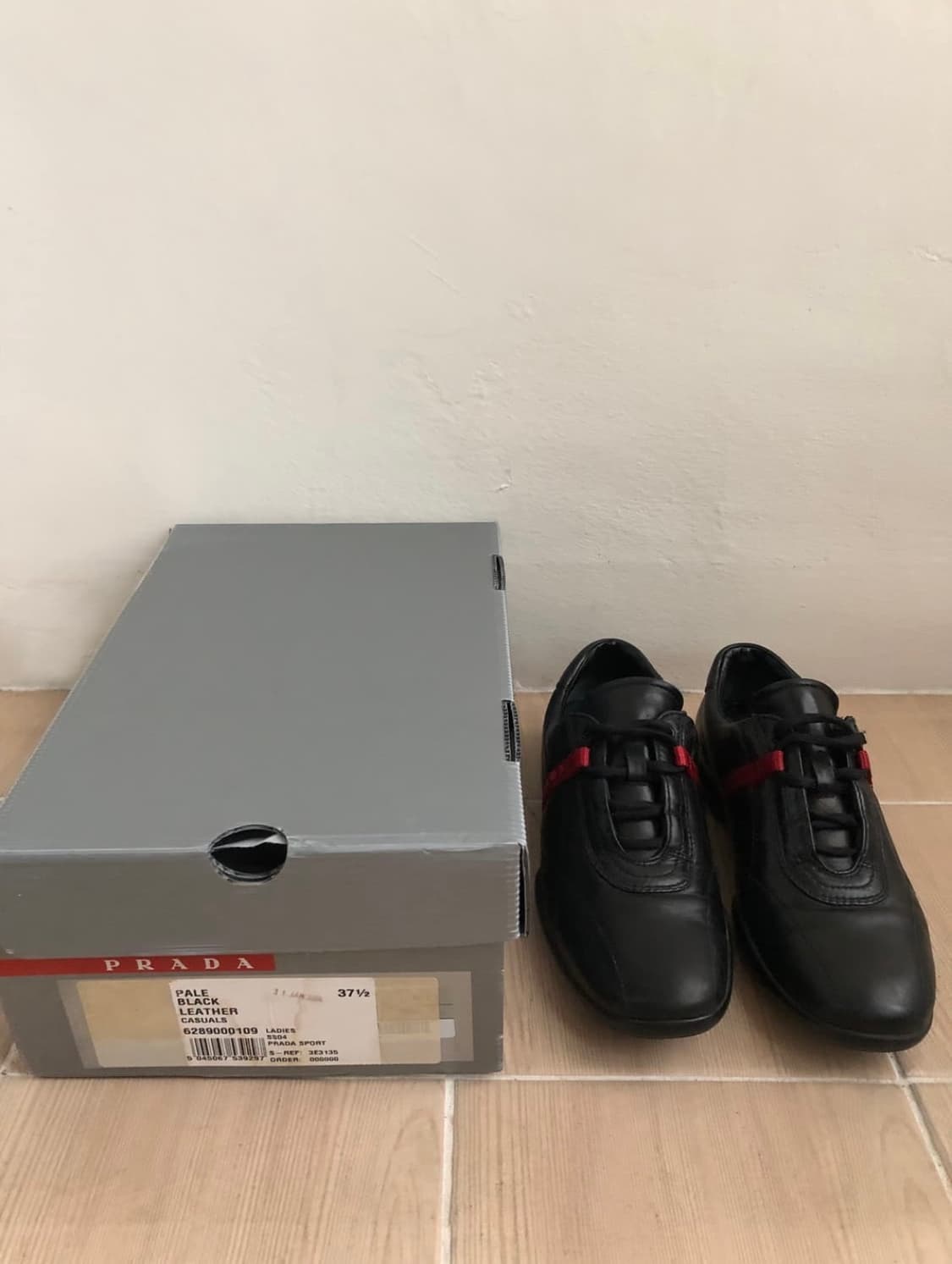 프라다 2000s 빈티지 스니커즈 상품이미지1