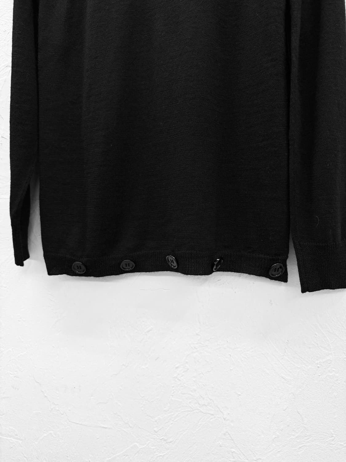 peace now 버튼 홀 니트 상품이미지7