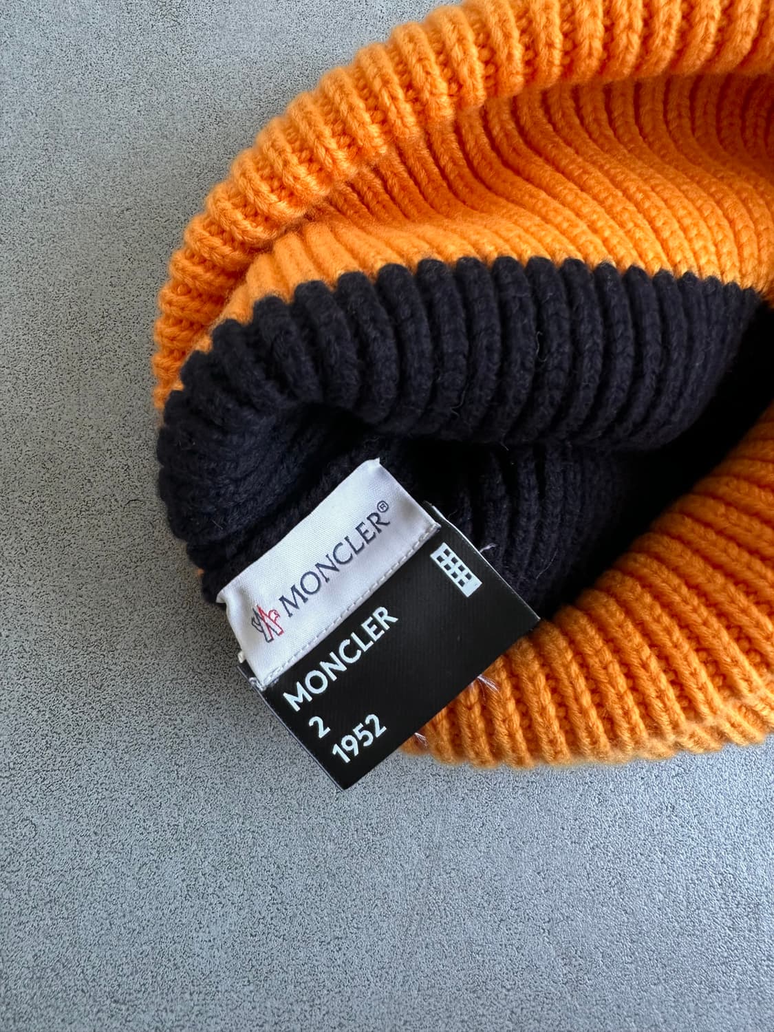 몽클레어 1952 빅로고 립드 비니 상품이미지5