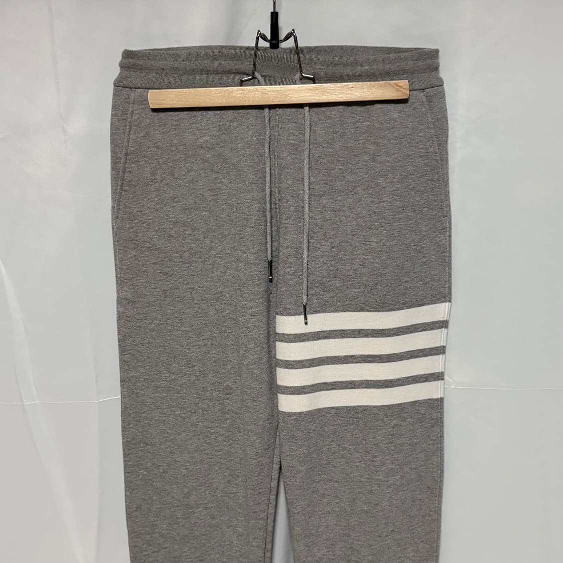 [S+급/O] 톰브라운 사선완장 트레이닝 조거팬츠 바지 그레이 상품이미지2