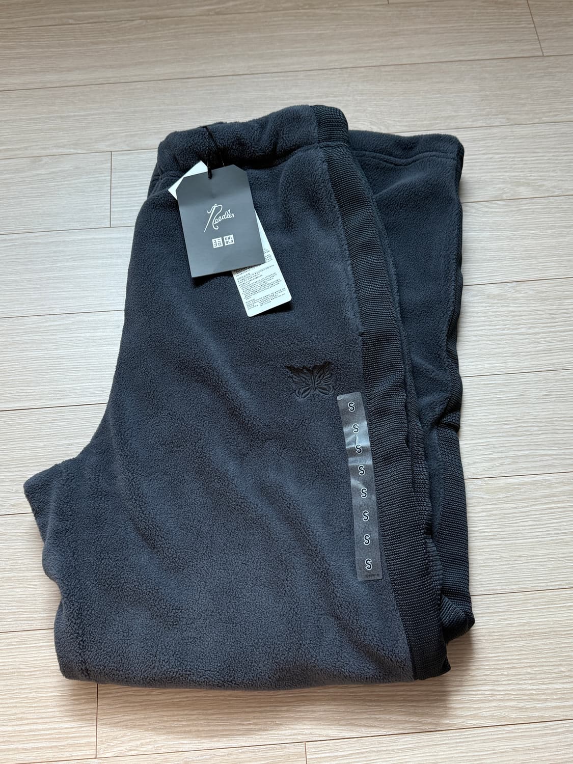 유니클로 니들스 플리스 팬츠 다크그레이 S 상품이미지1