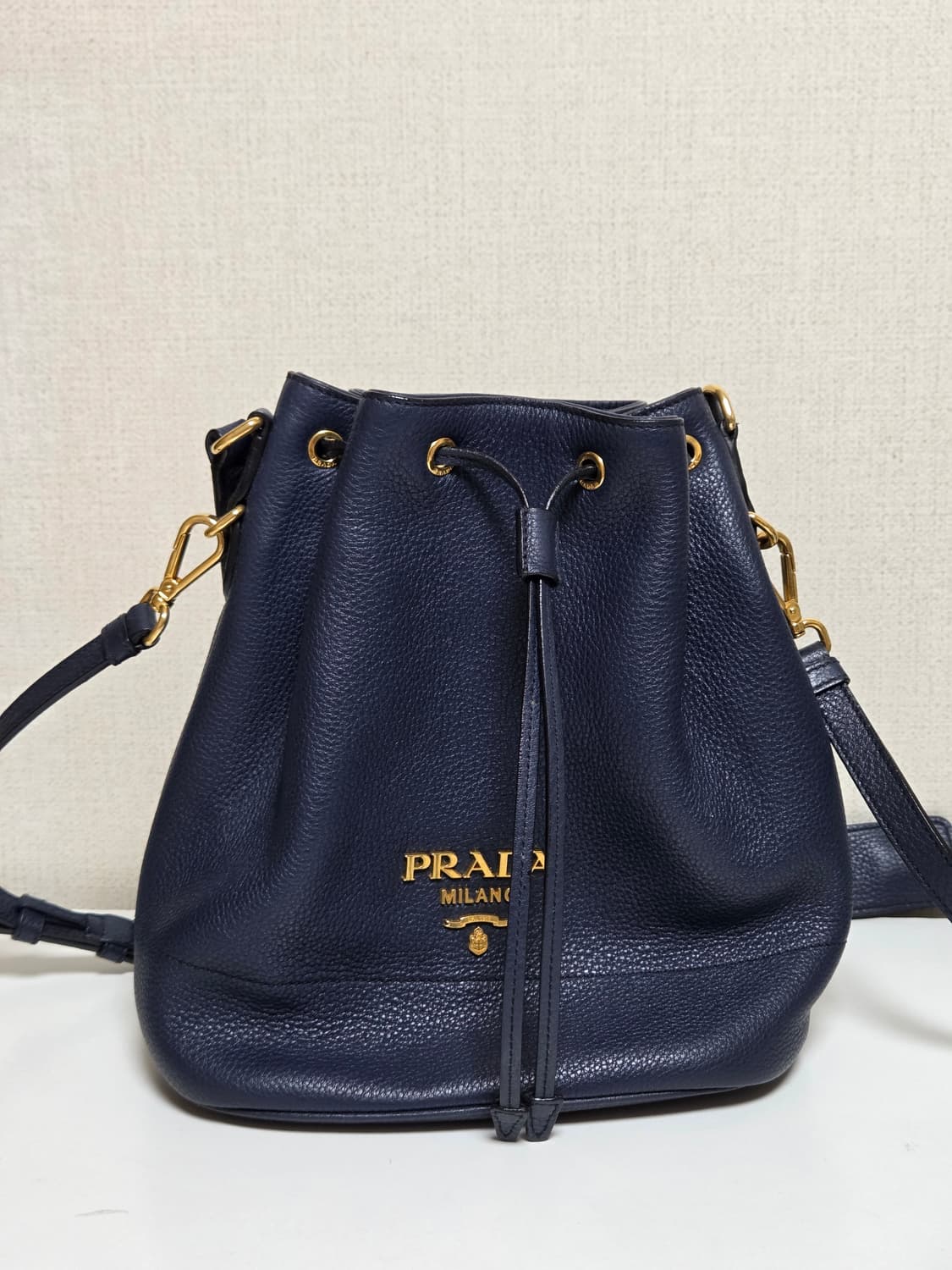 프라다 비텔로 다이노 버킷백 블루 상품이미지2