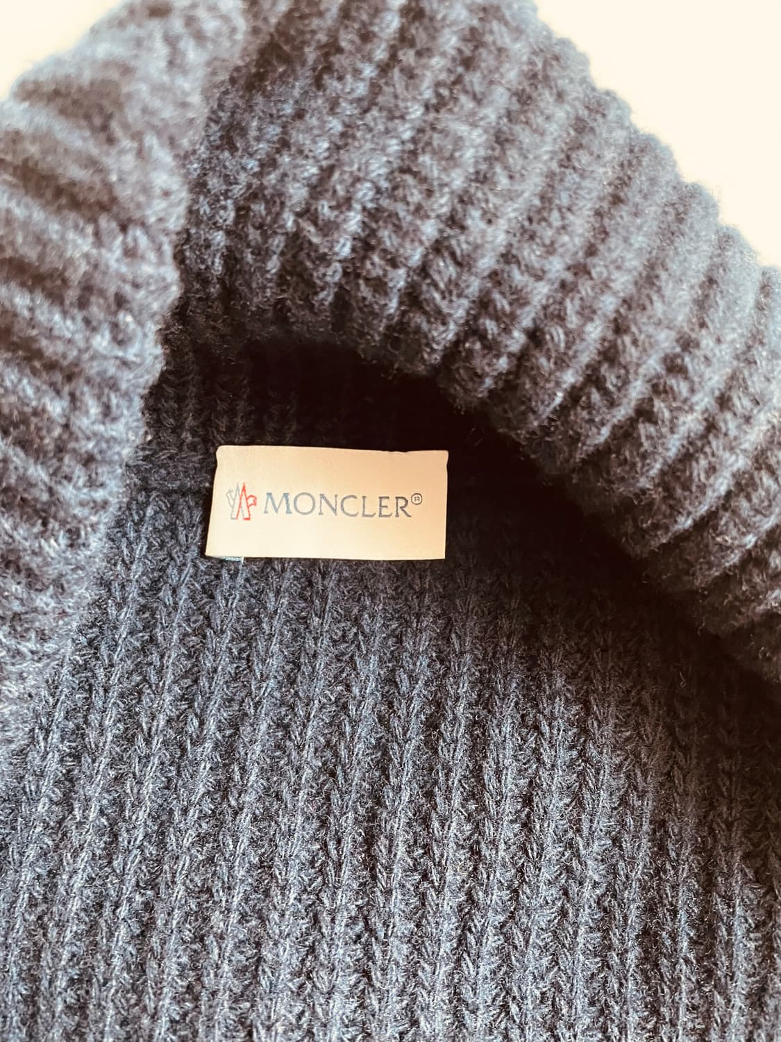 몽클레어 방한 가디건 MAGLIONE TRICOT CARDIGAN 상품이미지4