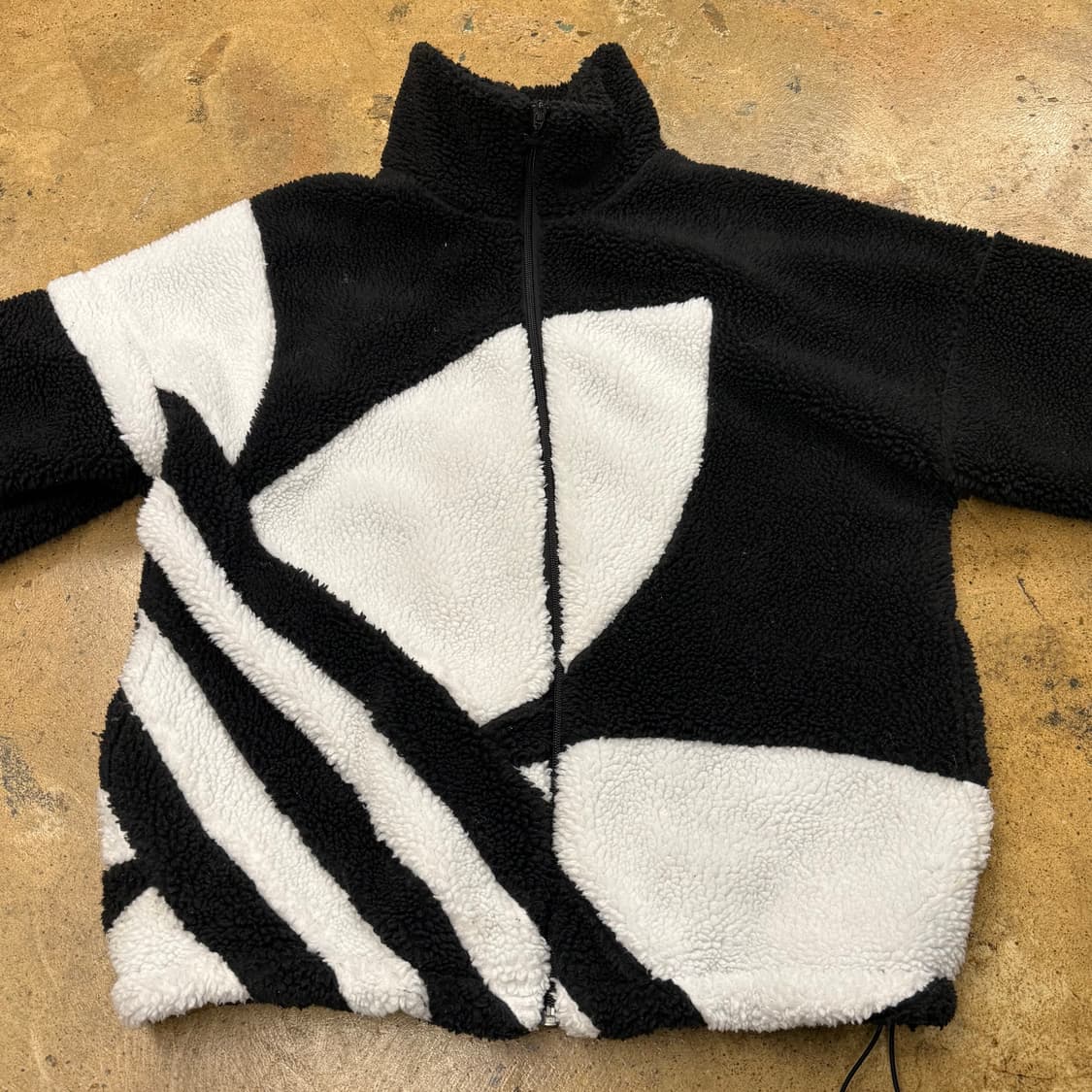 [정품/S] 아디다스 빅 로고 플리스 집업 블랙 b19 상품이미지3