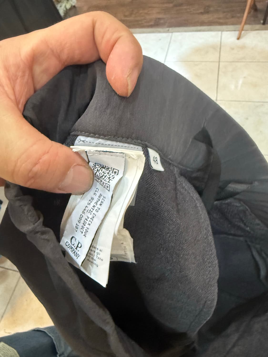 48/32/24ss 정품 cp컴퍼니 크롬-R 조거팬츠 팝니다 상품이미지3