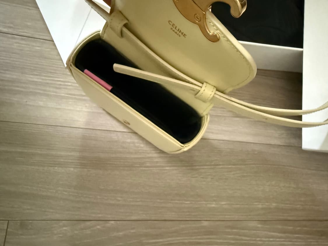 셀린느 미니클로드백 상품이미지6