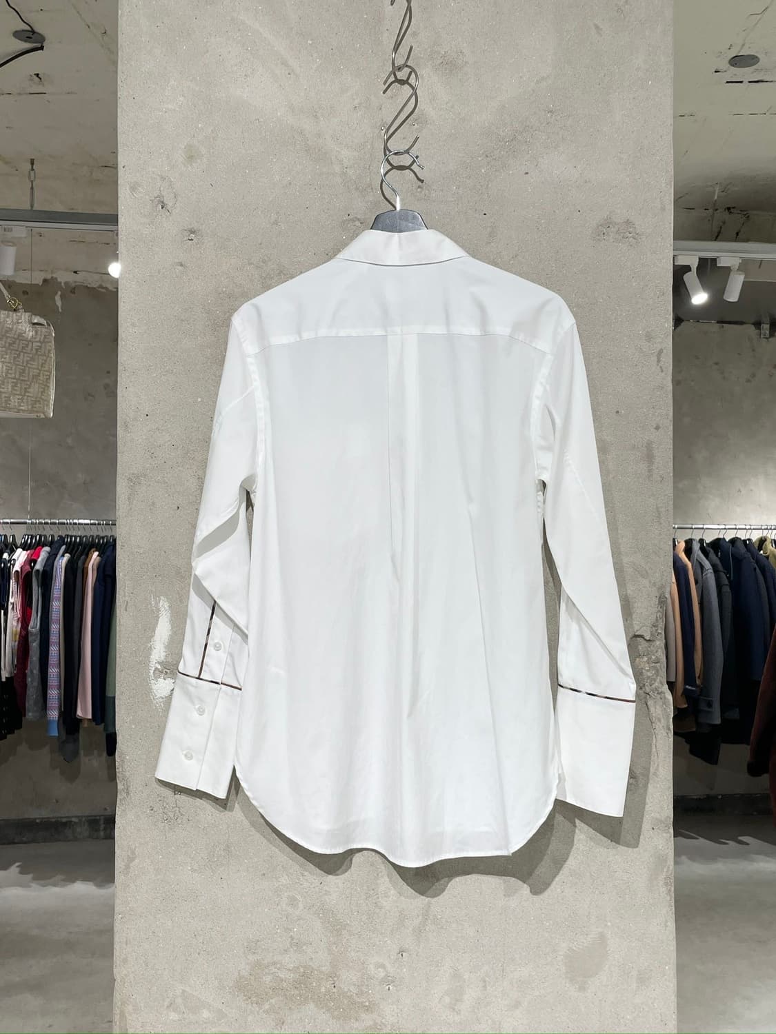 버버리 화이트 싱글 포켓 체크 트리밍 코튼 셔츠 상품이미지6