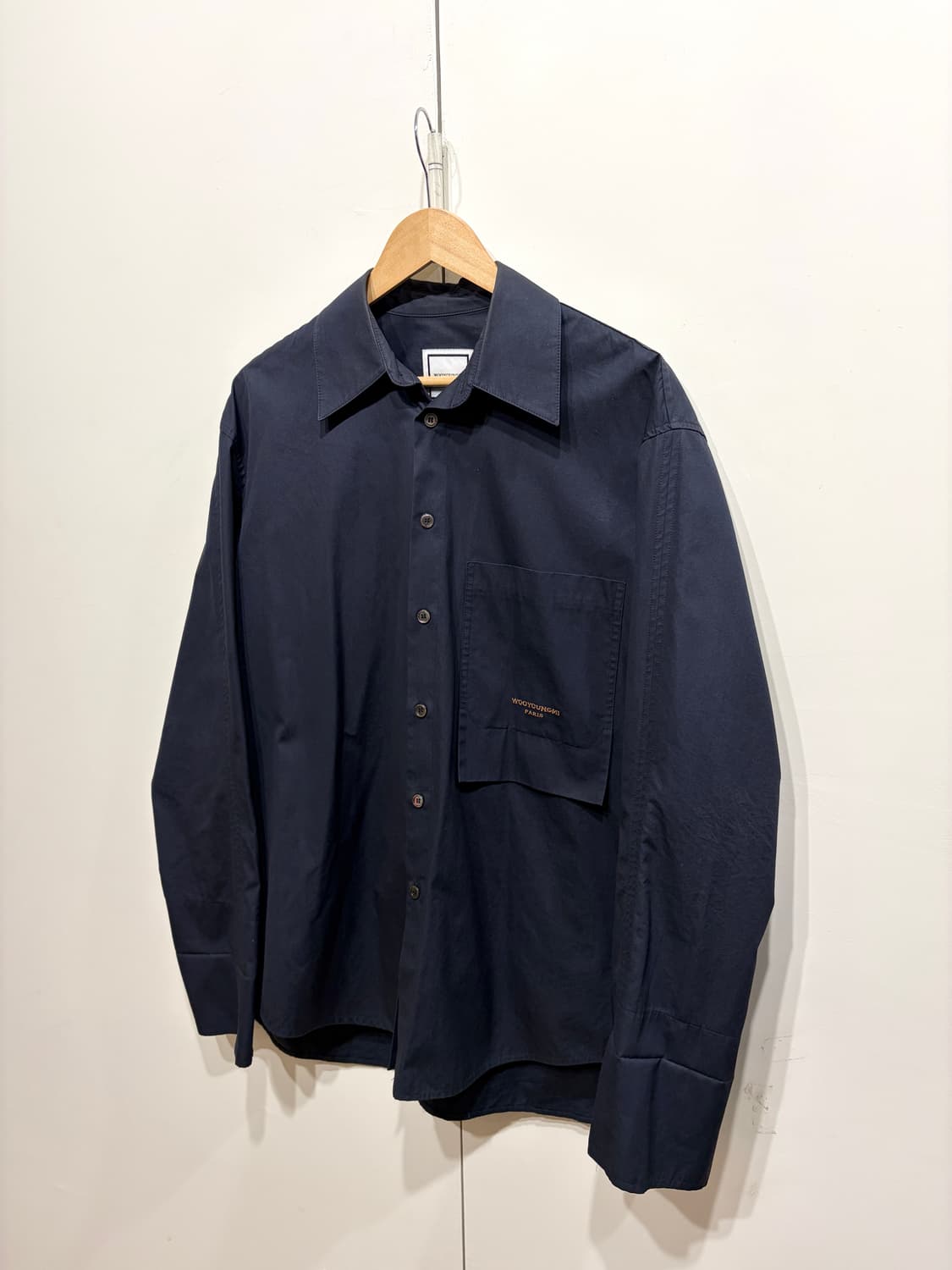 우영미 코튼 백로고 셔츠 상품이미지3