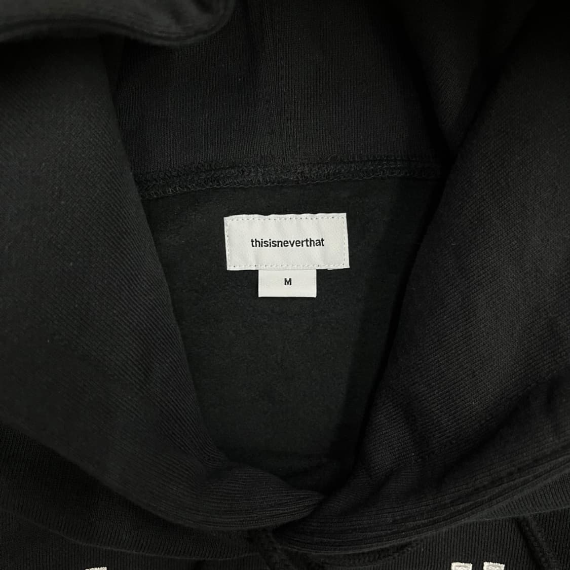 디스이즈네버댓 센터로고 블랙 후드 M 상품이미지5