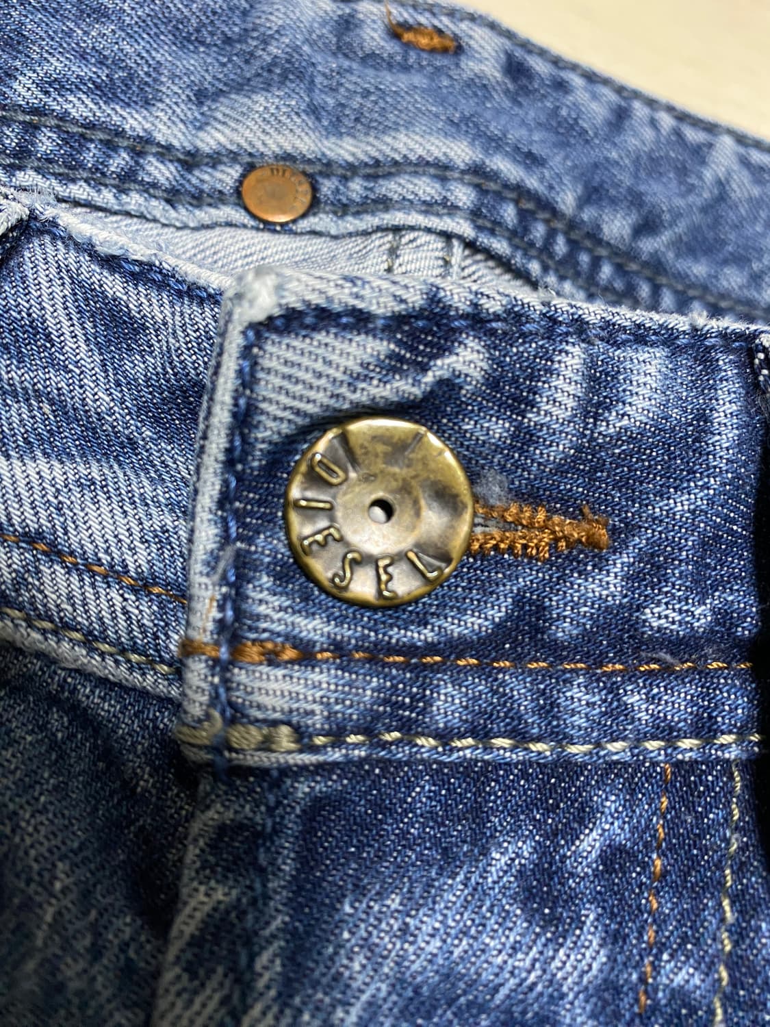 디젤 아카이브 디스트로이드 데님 진 상품이미지5