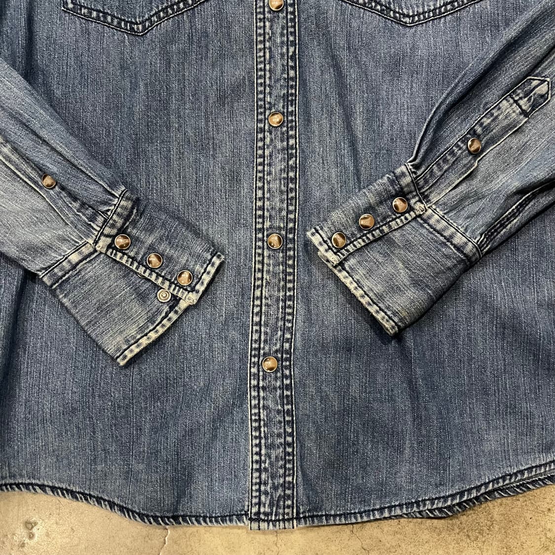 Carhartt 포켓 데님셔츠  상품이미지3