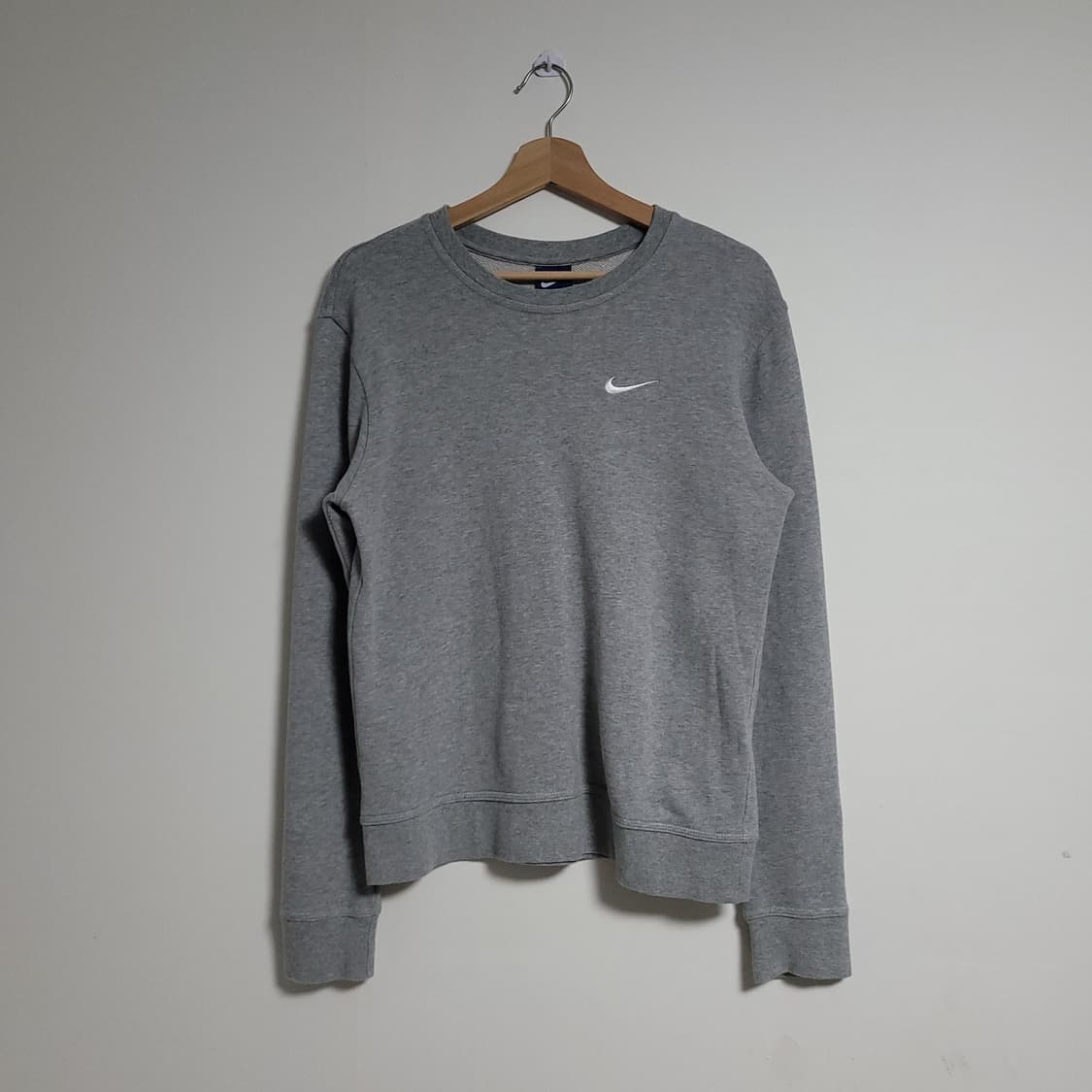 (S) NIKE 나이키 스우시 맨투맨 그레이 상품이미지1