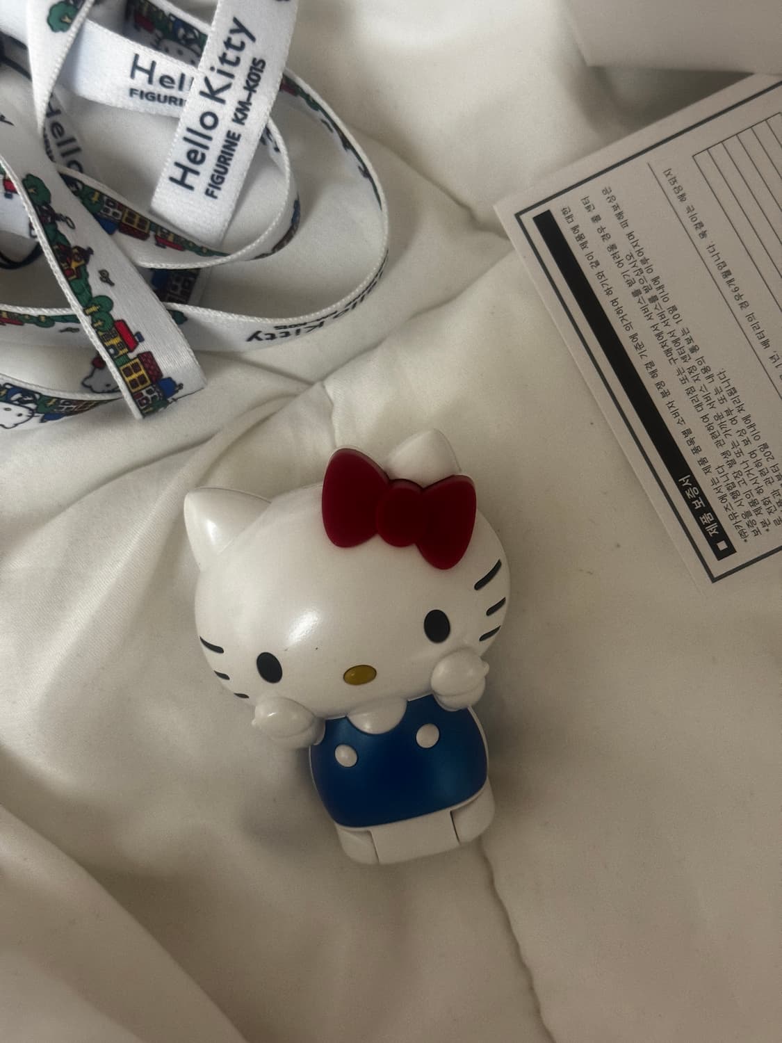 SK텔레콤 한정판 헬로키티폰 KM-K01S 자급제용 헬로키티 폴더폰 상품이미지2