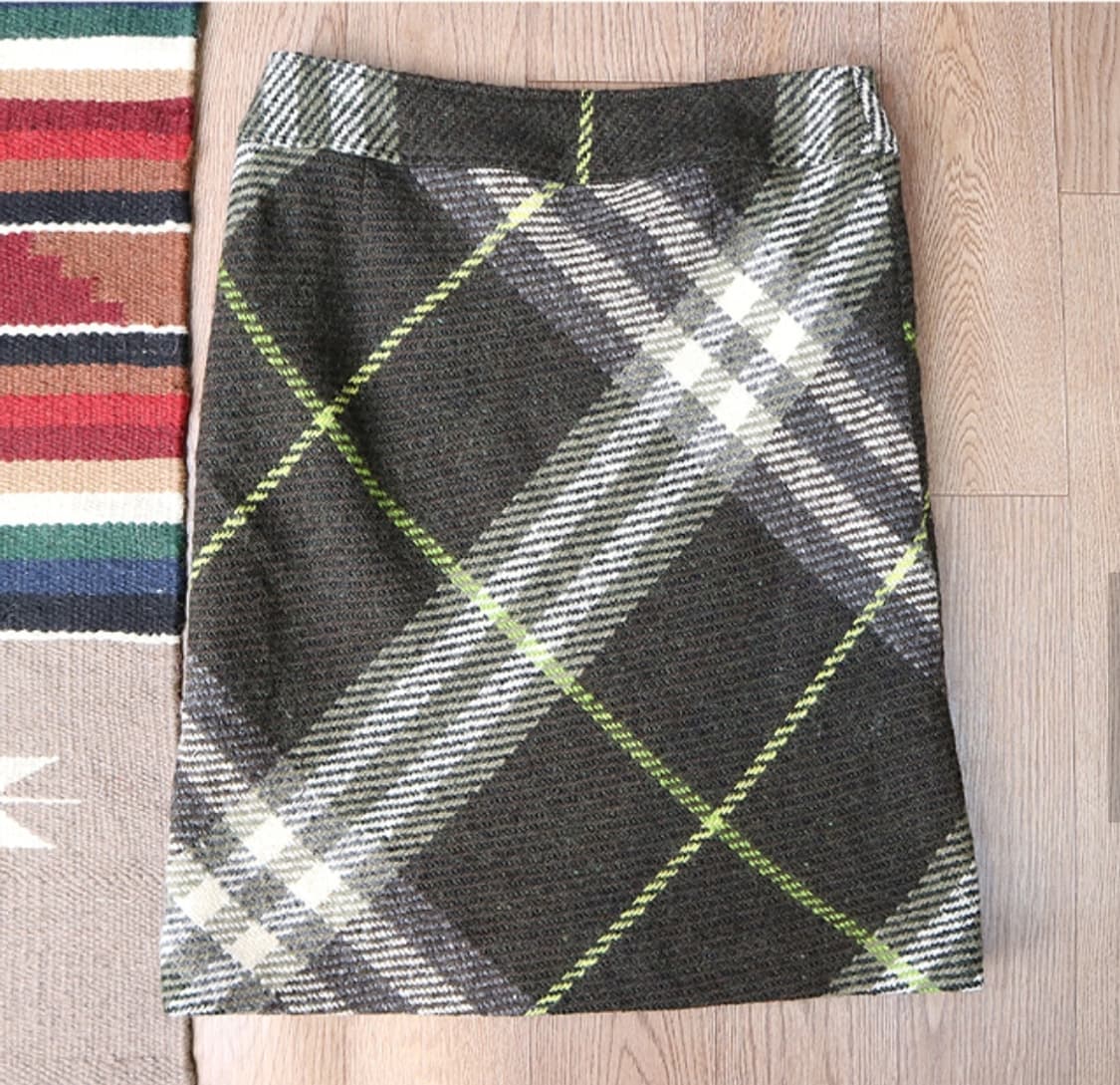 일본판 BURBERRY 버버리 런던 울100% 두툼한 체크 트위드 스커트 상품이미지3