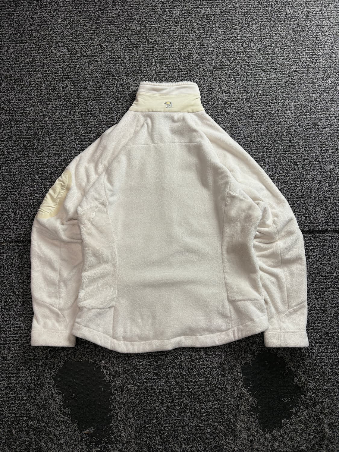 마운틴 하드웨어 화이트 쉐르파 플리스 자켓 3737 상품이미지5