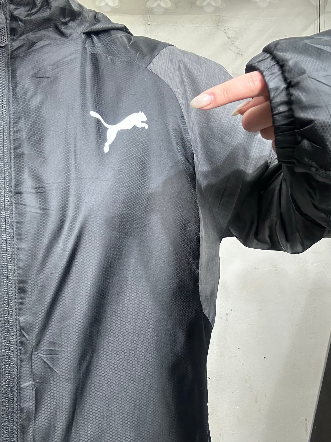 푸마 올드스쿨 블랙 그레이 배색 오버핏 바람막이 자켓 S 상품이미지4