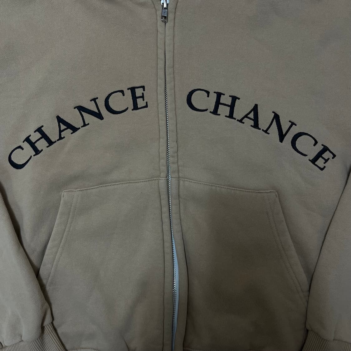 챈스챈스 여성 아치 로고 크롭 후드 집업 FREE 상품이미지6
