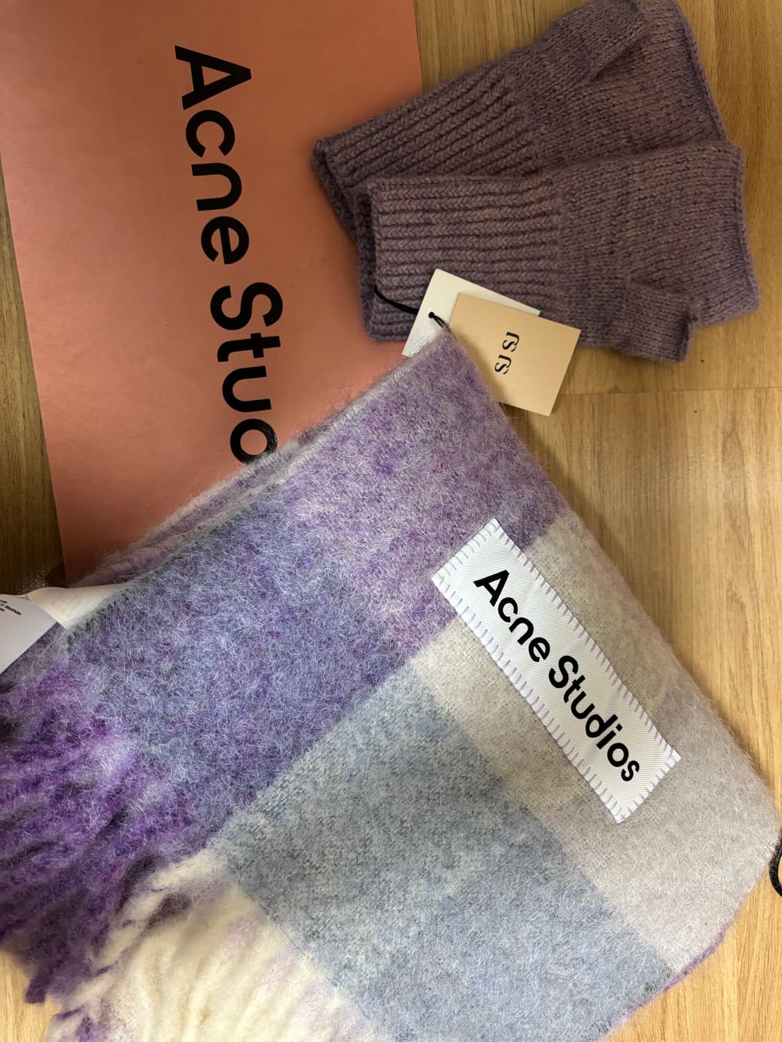 Acne 아크네 머플러 + 에스제이 캐시미어 장갑  상품이미지1