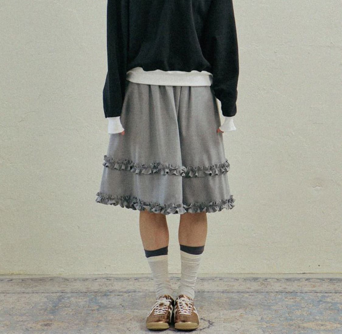 호쿠스포쿠스 stripe frill banding skirt_grey 상품이미지1
