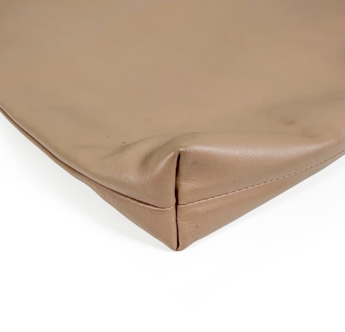 미우미우 여성 로고 체인 소프트 레더 숄더백 카메오 베이지 5BC114 상품이미지6