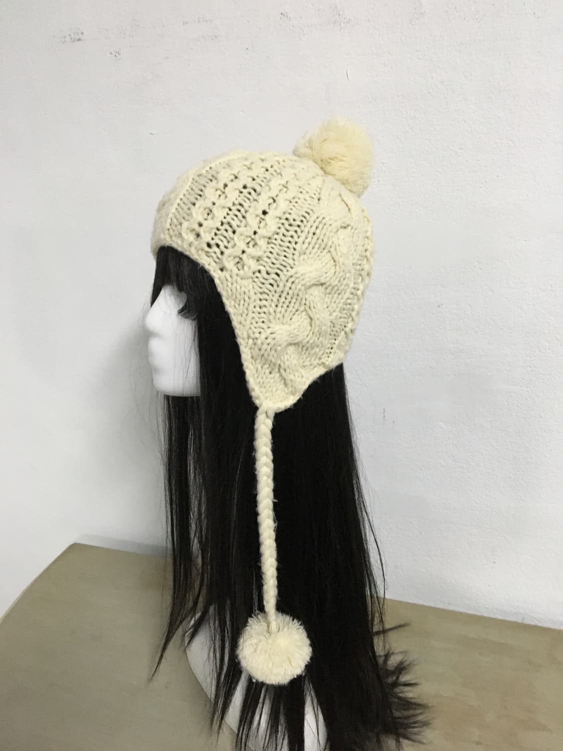 pom pom knit beanie 상품이미지1
